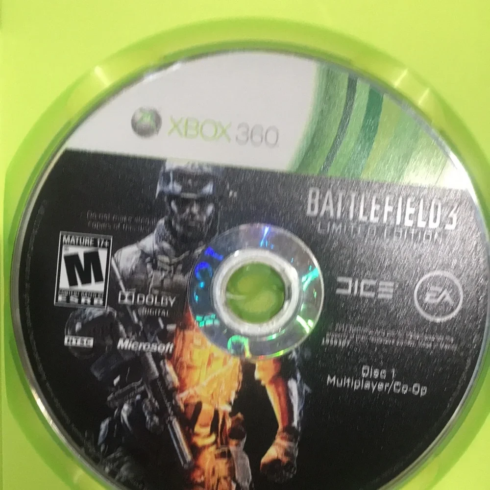 Battlefield 3 (Microsoft Xbox 360, 2011) Game - two discs
